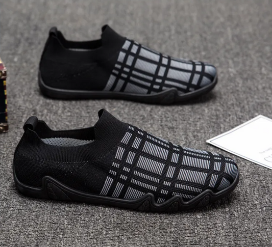 Versatile flying woven mesh casual flat shoes – Black Color