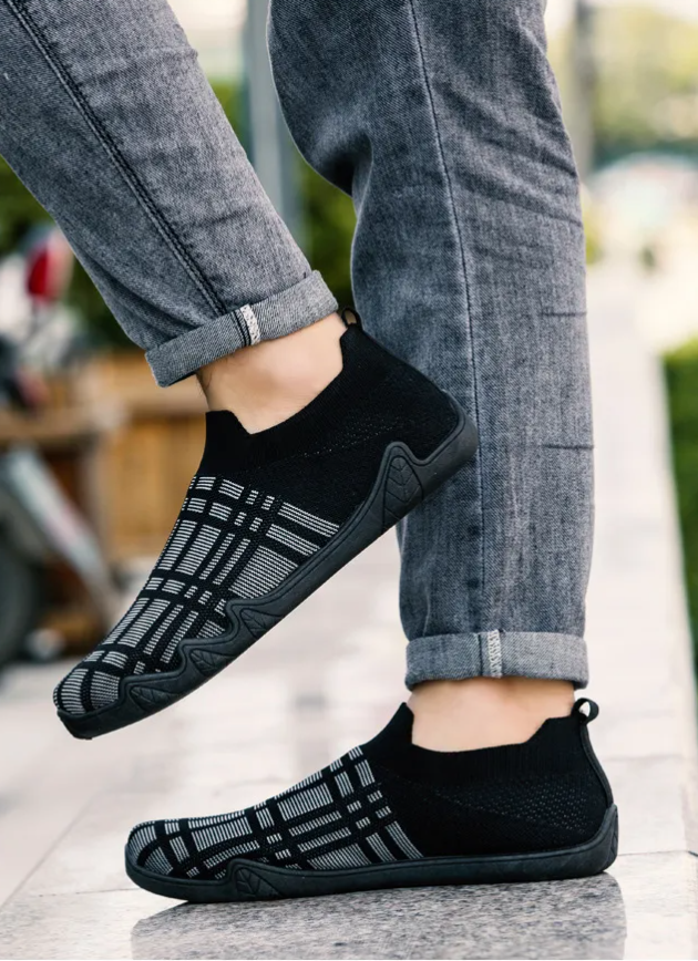 Versatile flying woven mesh casual flat shoes – Black Color