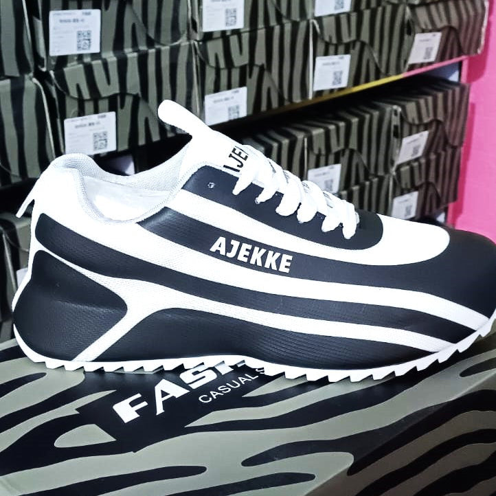 High-grade Casual Shoes Ultra-thin Soft Bottom Outdoor Hiking Hiking Shoes